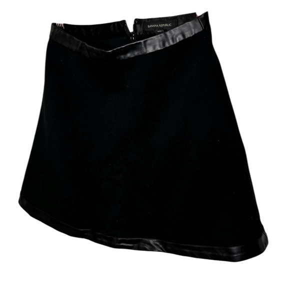 Banana Republic Black A-Line Mini Skirt Faux Leather Trim 00P Petite - Picture 4 of 5